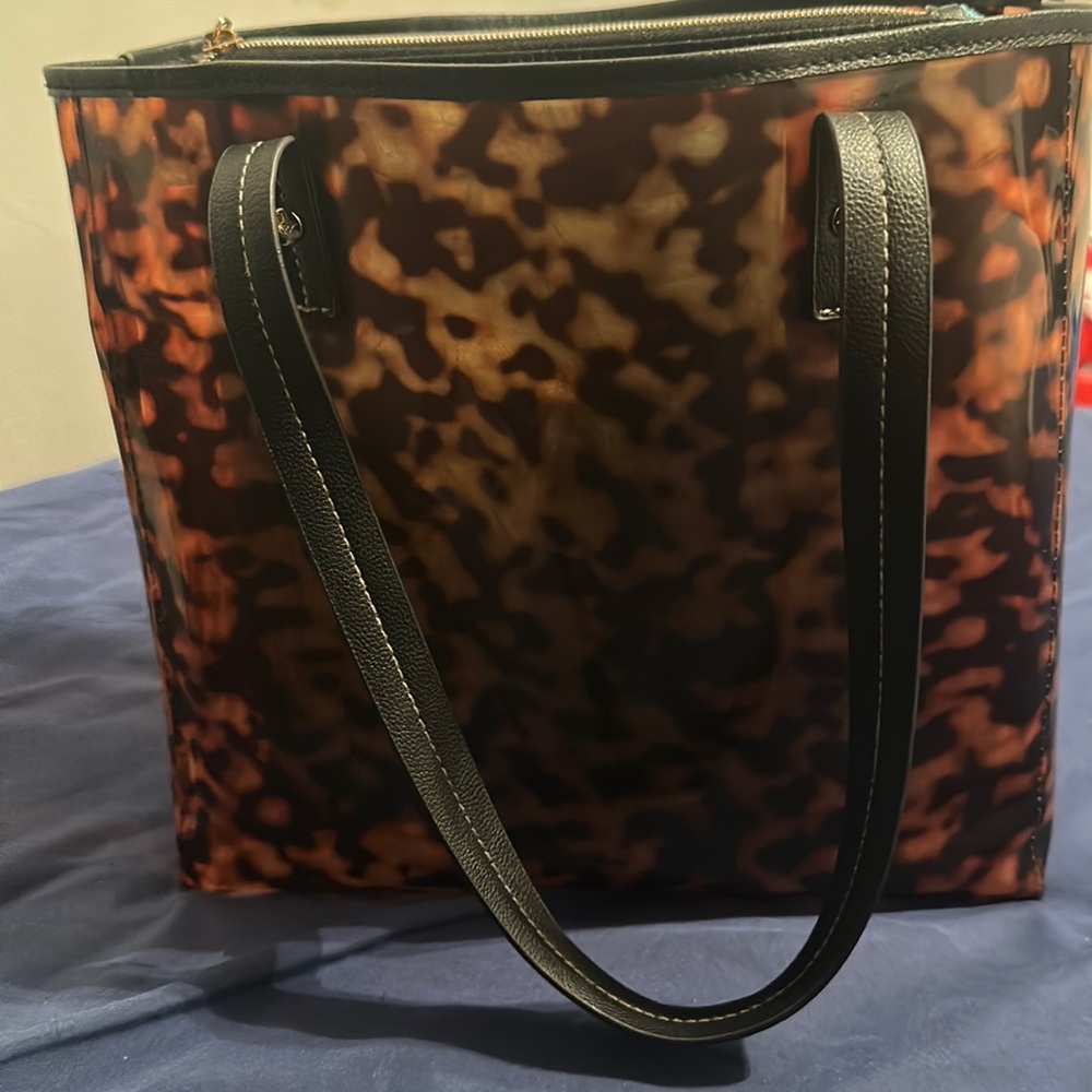 COPY - Stephanie Johnson Miami Clearly Tortoise Piper with pouch.